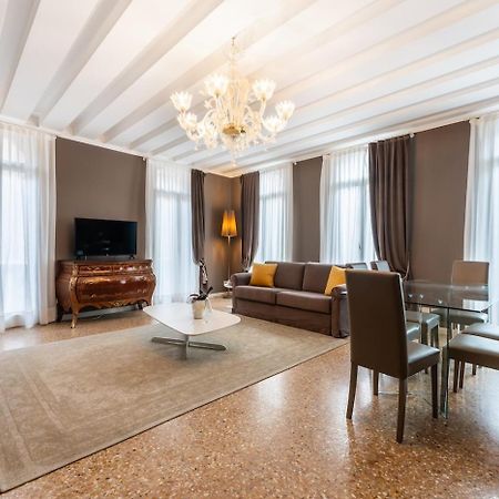San Teodoro Palace - Luxury Apartments Венеция Екстериор снимка