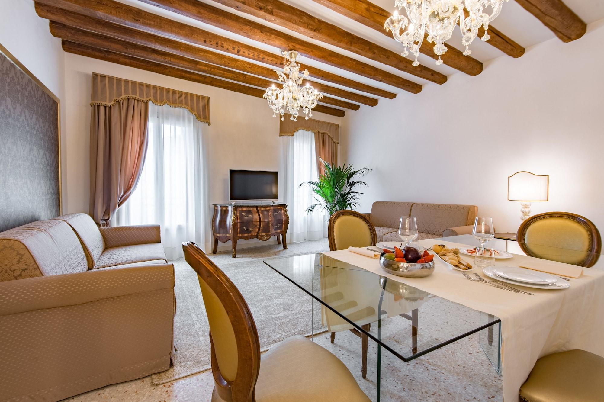 San Teodoro Palace - Luxury Apartments Венеция Екстериор снимка